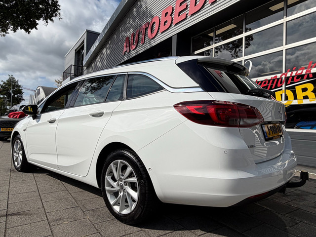Foto 3 van Opel Astra Sports Tourer 1.2 Turbo Elegance - Navigatie I Airco I LED I PDC I Sport velgen I Leer/ A