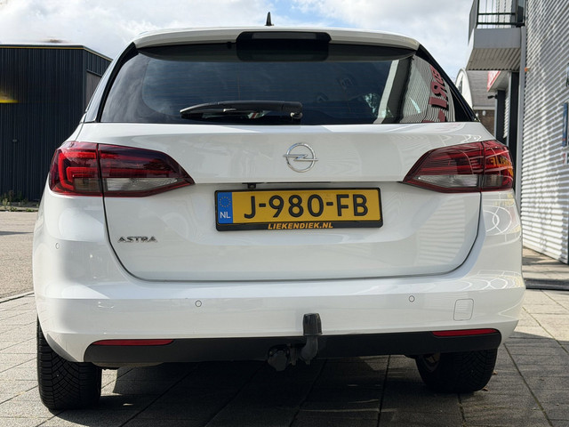 Foto 2 van Opel Astra Sports Tourer 1.2 Turbo Elegance - Navigatie I Airco I LED I PDC I Sport velgen I Leer/ A