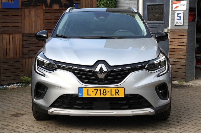Foto 10 van RENAULT CAPTUR 1.6 E-Tech Plug-In Hybrid 160 Intens / NAP / Trekhaak / Automaat / Vol Opties