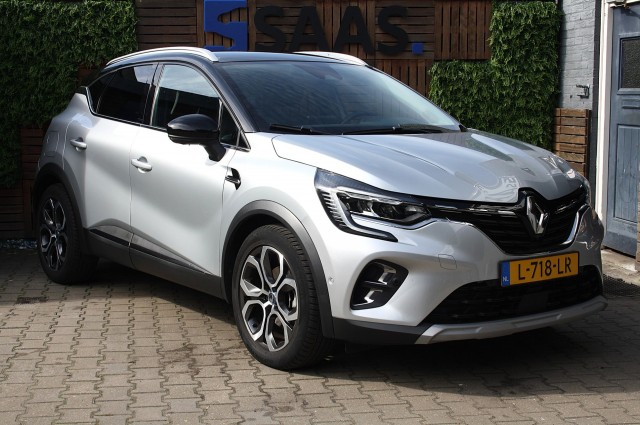 Foto 9 van RENAULT CAPTUR 1.6 E-Tech Plug-In Hybrid 160 Intens / NAP / Trekhaak / Automaat / Vol Opties