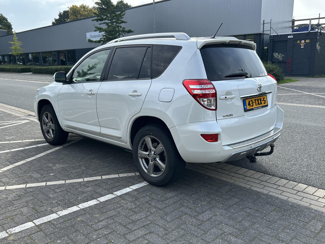 Foto 9 van Toyota RAV4 2.0 VVTi Executive Business
