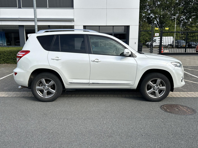 Foto 6 van Toyota RAV4 2.0 VVTi Executive Business