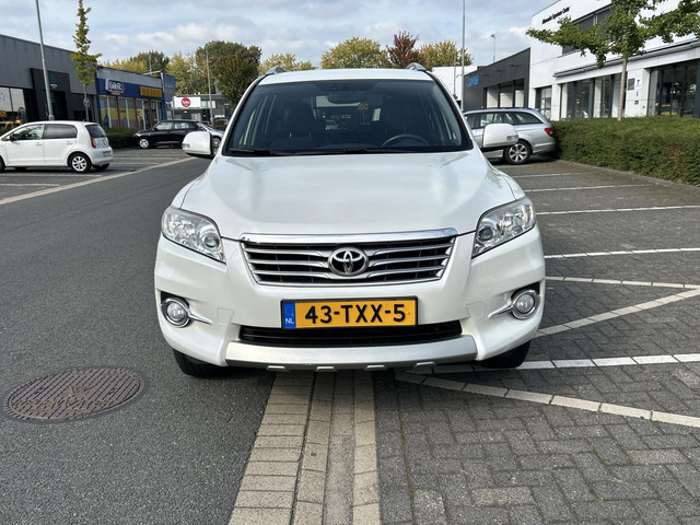 Foto 4 van Toyota RAV4 2.0 VVTi Executive Business