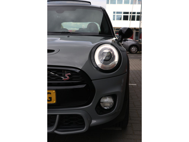 Foto 6 van MINI 5-deurs 2.0 Cooper S Pepper head up | panorama | Harman kardon |FULL option