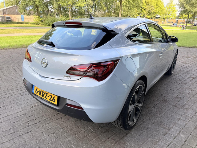 Foto 10 van Opel Astra GTC 1.6 Turbo Sport