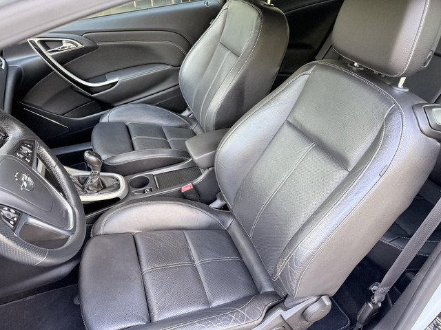 Foto 6 van Opel Astra GTC 1.6 Turbo Sport