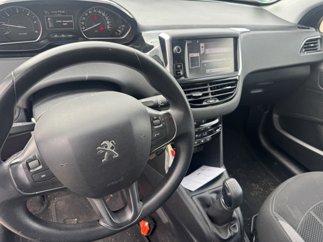 Foto 5 van Peugeot 208 1.6 e-HDi Active (bj 2013)