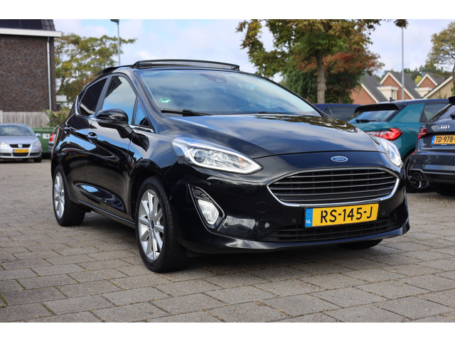 Foto 7 van Ford Fiesta 1.0 ECOBOOST TITANIUM | PANO | CAMERA