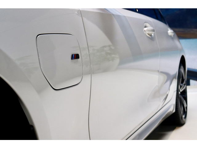 Foto 9 van BMW 3-serie 320e M Sport|Leder|Ambient|NL
