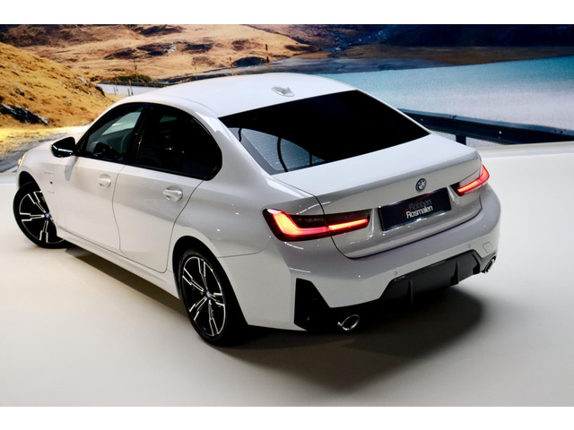 Foto 4 van BMW 3-serie 320e M Sport|Leder|Ambient|NL