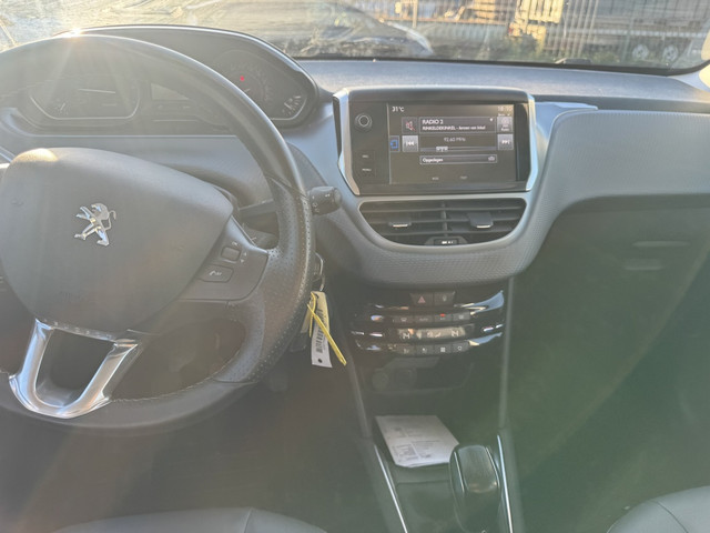 Foto 5 van Peugeot 208 1.2 PureTech Allure (bj 2017)