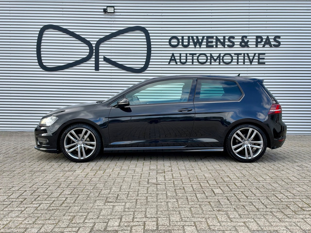 Foto 4 van Volkswagen Golf 1.4 TSI R-Line | 1E EIGENAAR | LEER | DYNAUDIO | NAVIGATIE