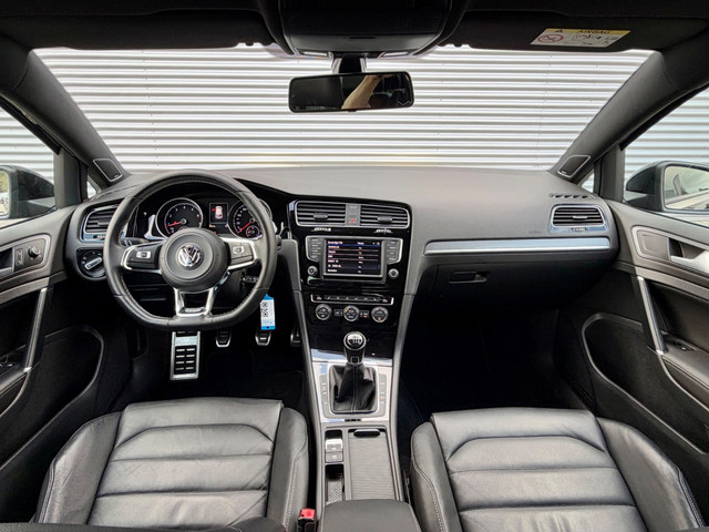 Foto 8 van Volkswagen Golf 1.4 TSI R-Line | 1E EIGENAAR | LEER | DYNAUDIO | NAVIGATIE