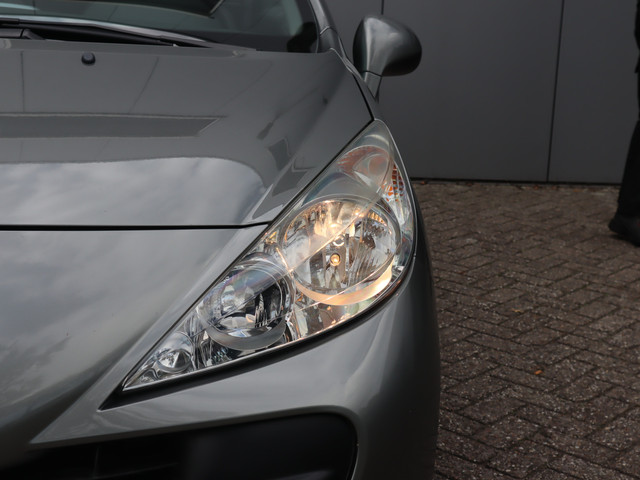 Foto 6 van Peugeot 207 CC 1.6 VTi (bj 2008)