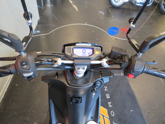 Foto 8 van Peugeot STREETZONE KISBEE BROM SCOOTER (bj 2022)