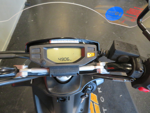 Foto 7 van Peugeot STREETZONE KISBEE BROM SCOOTER (bj 2022)