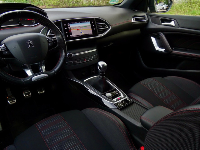 Foto 7 van Peugeot 308 1.2 PureTech GT-line | Perfect onderhoud! | D-Riem v.v |