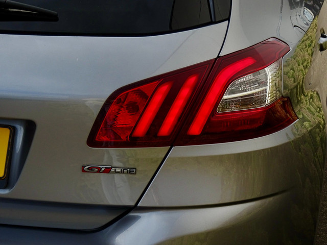 Foto 5 van Peugeot 308 1.2 PureTech GT-line | Perfect onderhoud! | D-Riem v.v |
