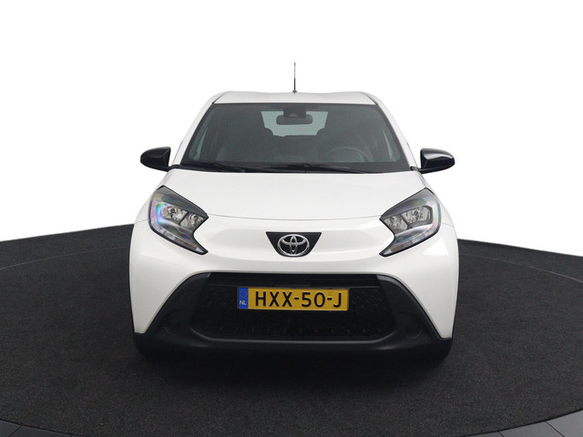 Foto 7 van Toyota Aygo X 1.0 VVT-i MT Play | Adaptieve Cruise Control | Achteruitrijcamera | Apple Carplay | An