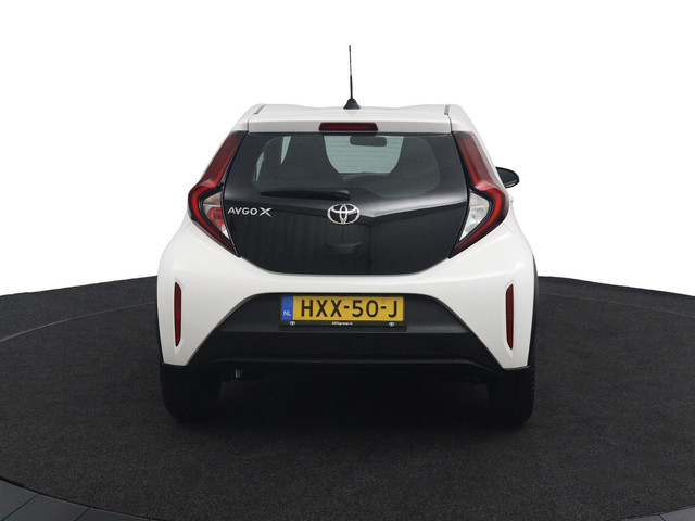 Foto 8 van Toyota Aygo X 1.0 VVT-i MT Play | Adaptieve Cruise Control | Achteruitrijcamera | Apple Carplay | An