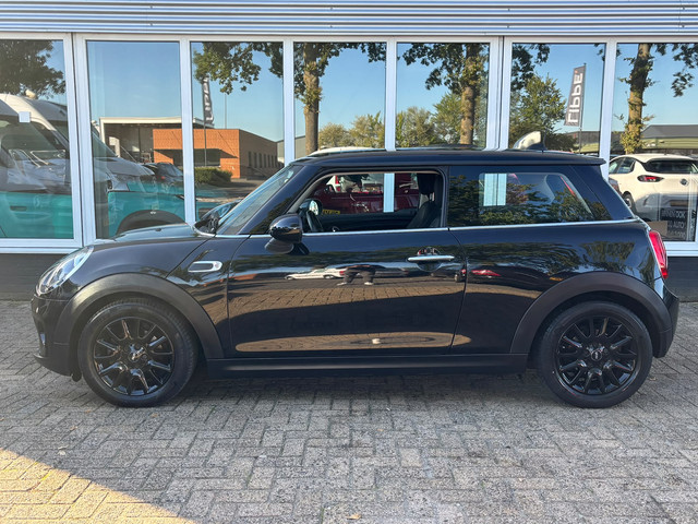 Foto 4 van MINI 3-deurs 1.5 Cooper Business | Bluetooth | Navi | Cruise | Airco