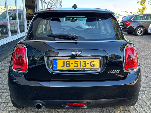 Foto 6 van MINI 3-deurs 1.5 Cooper Business | Bluetooth | Navi | Cruise | Airco