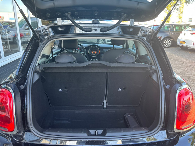 Foto 7 van MINI 3-deurs 1.5 Cooper Business | Bluetooth | Navi | Cruise | Airco
