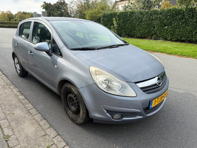 Foto 5 van Opel Corsa 1.2-16V '111' Edition AIRCO/CRUISE/APK 07-2027