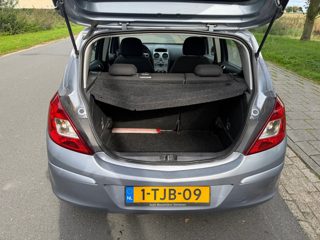 Foto 3 van Opel Corsa 1.2-16V '111' Edition AIRCO/CRUISE/APK 07-2027