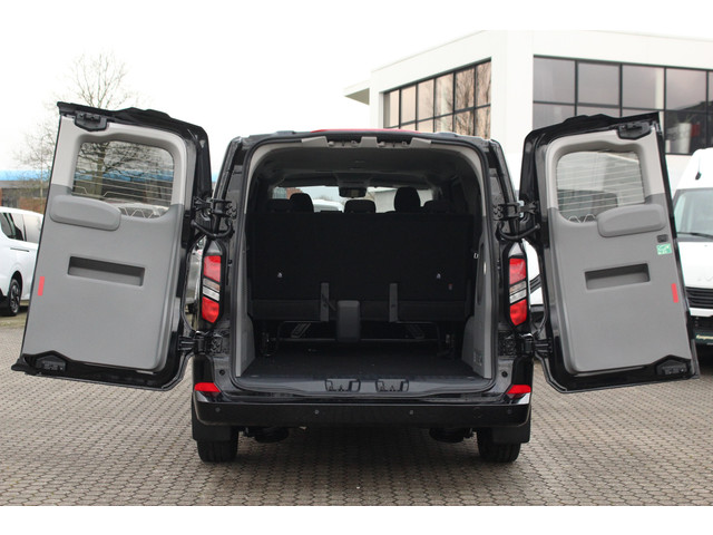 Foto 3 van Ford Transit Custom 2.5 PHEV 233pk L2H1 Kombi Limited | 8-Persoons | Incl. BPM | Stuur + Stoelverwar