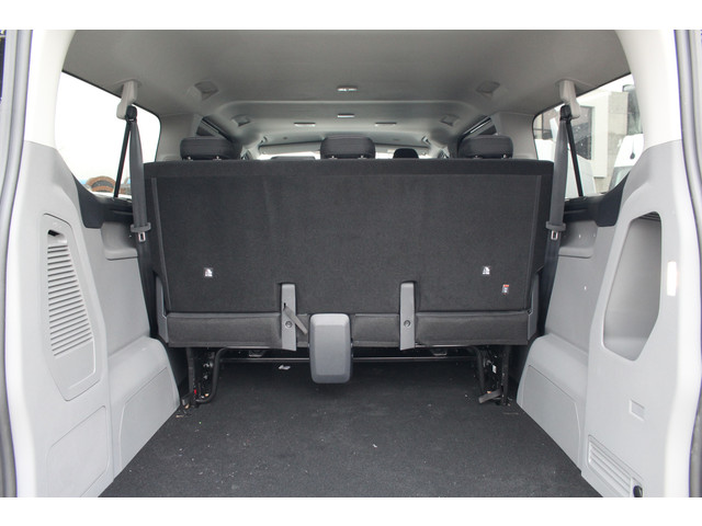 Foto 2 van Ford Transit Custom 2.5 PHEV 233pk L2H1 Kombi Limited | 8-Persoons | Incl. BPM | Stuur + Stoelverwar