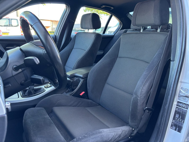 Foto 10 van BMW 3 Serie 318i Corporate Lease | M Pakket | Parkeersensoren | Bluetooth | Navi