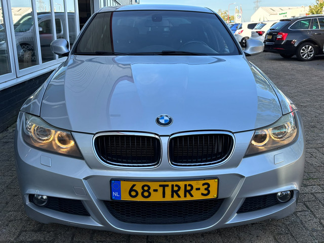 Foto 2 van BMW 3 Serie 318i Corporate Lease | M Pakket | Parkeersensoren | Bluetooth | Navi