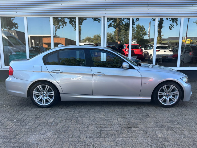 Foto 8 van BMW 3 Serie 318i Corporate Lease | M Pakket | Parkeersensoren | Bluetooth | Navi