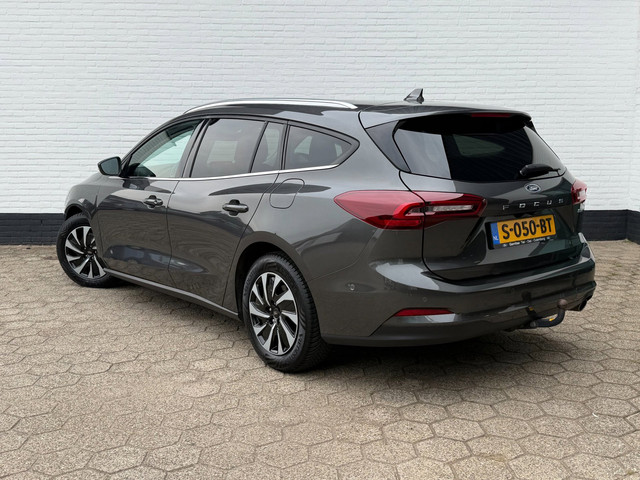 Foto 4 van Ford Focus Wagon 1.0EcoBoost Hybrid Titanium TREKHAAK CAMERA