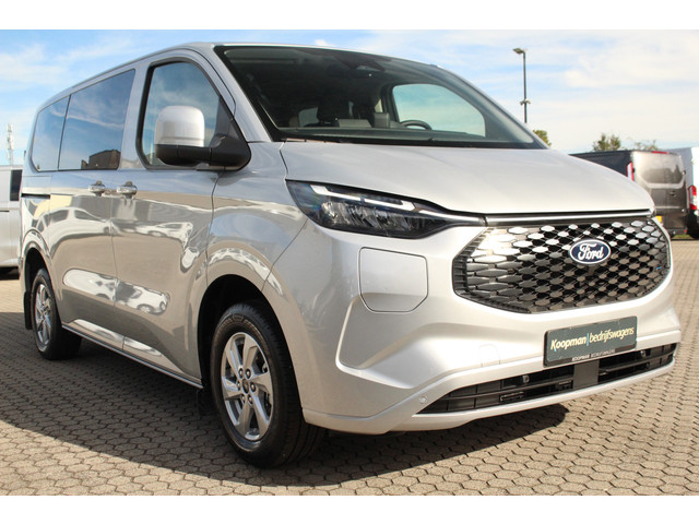 Foto 9 van Ford E-Transit Custom 320 L1H1 Kombi Limited | 9 persoons | 71kWh | 100kW/136pk | Trekgewicht 2300kg