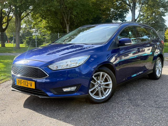 Foto 3 van Ford Focus Wagon 1.0 D.Riem VV | Airco | Carplay | Navi | PDC |