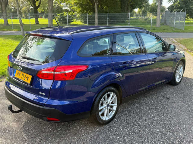 Foto 6 van Ford Focus Wagon 1.0 D.Riem VV | Airco | Carplay | Navi | PDC |