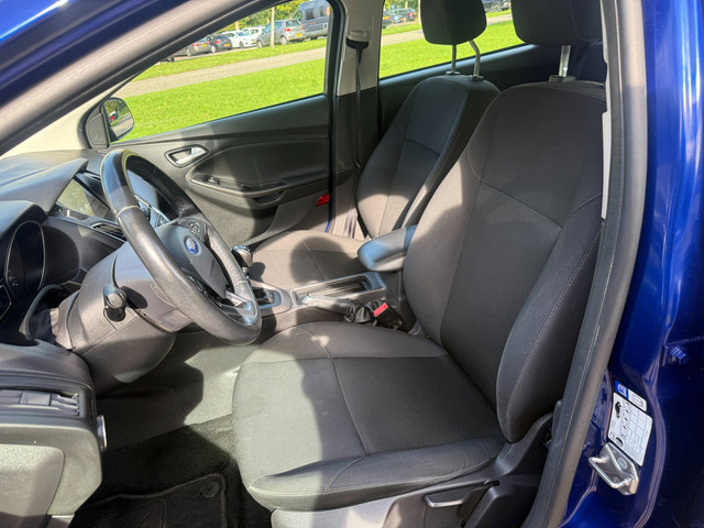 Foto 10 van Ford Focus Wagon 1.0 D.Riem VV | Airco | Carplay | Navi | PDC |