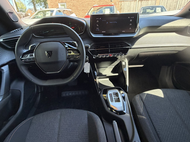 Foto 7 van Peugeot 2008 1.2 Hybrid 136 Style Hybride + Benzine * Climate & Cruise Control * Navigatie & Spotify