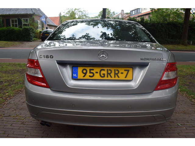 Foto 4 van Mercedes-Benz C-klasse 180 K BlueEFFICIENCY Business Class