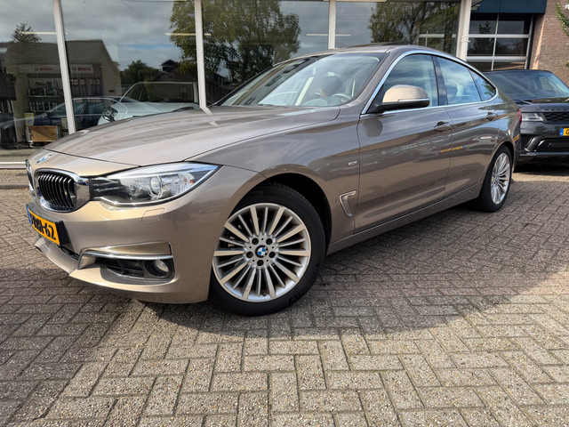 Foto 3 van BMW 3-serie Gran Turismo 320i xDrive High Executive