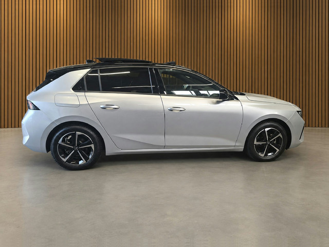 Foto 6 van Opel ASTRA 1.2 Turbo GS - navigatie / camera / carplay / verwarming / HUD / panoramadak
