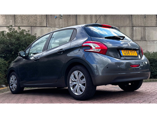 Foto 5 van Peugeot 208 1.2 PureTech Blue Lease Premium/D-RIEM V.V/NW APK/TOP STAAT/