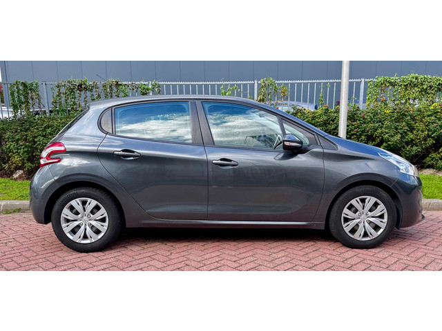 Foto 8 van Peugeot 208 1.2 PureTech Blue Lease Premium/D-RIEM V.V/NW APK/TOP STAAT/
