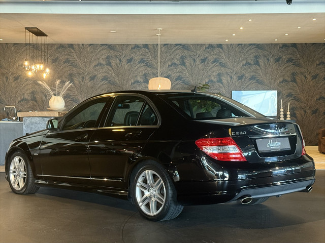 Foto 9 van Mercedes-Benz C-Klasse 280 Avantgarde AMG I Automaat I NL Auto