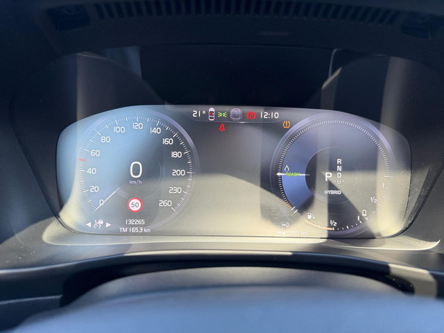 Foto 4 van Volvo XC40 T5 Recharge R-Design | Luxury Line | Dealer onderhouden