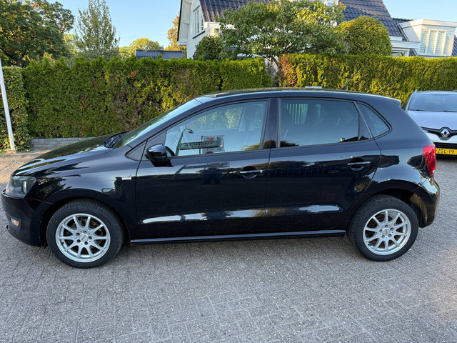 Foto 7 van Volkswagen Polo 1.2-12V 5-DRS BlueMotion Comfortline LIFE ECC LMV CRUISE PDC BLUETOOTH