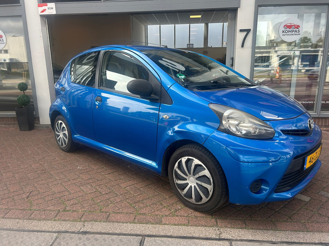 Foto 3 van Toyota Aygo 1.0 VVT-i Comfort |Airco|NAP|5DRS|Nw.APK|EL.Ramen