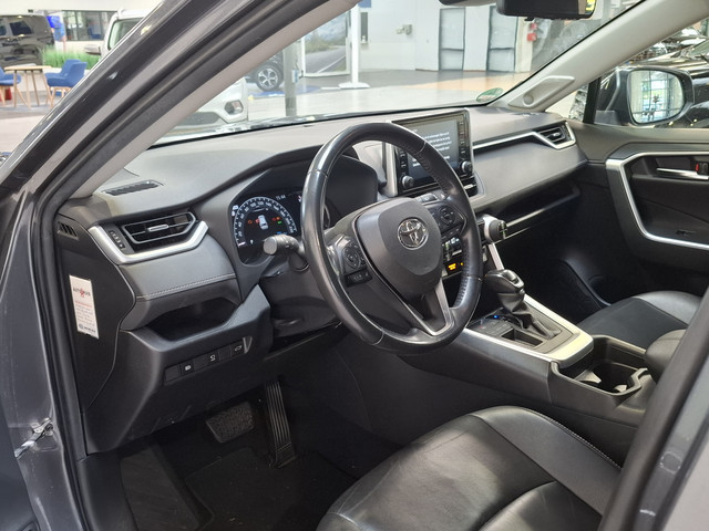 Foto 4 van Toyota RAV4 2.0 VVT-iE Executive | Trekhaak | Memory Seats | JBL Audio | 360 Camera | All-Season | B